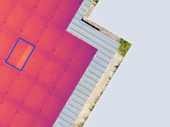 Anomalie thermique localisée sur la toiture Sud d'une installation photovoltaïque